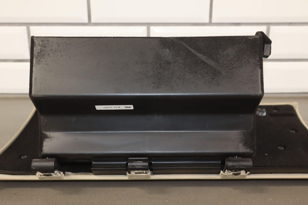 04-06 Cadillac XLR Font Glove Box Shale (152) See Photos