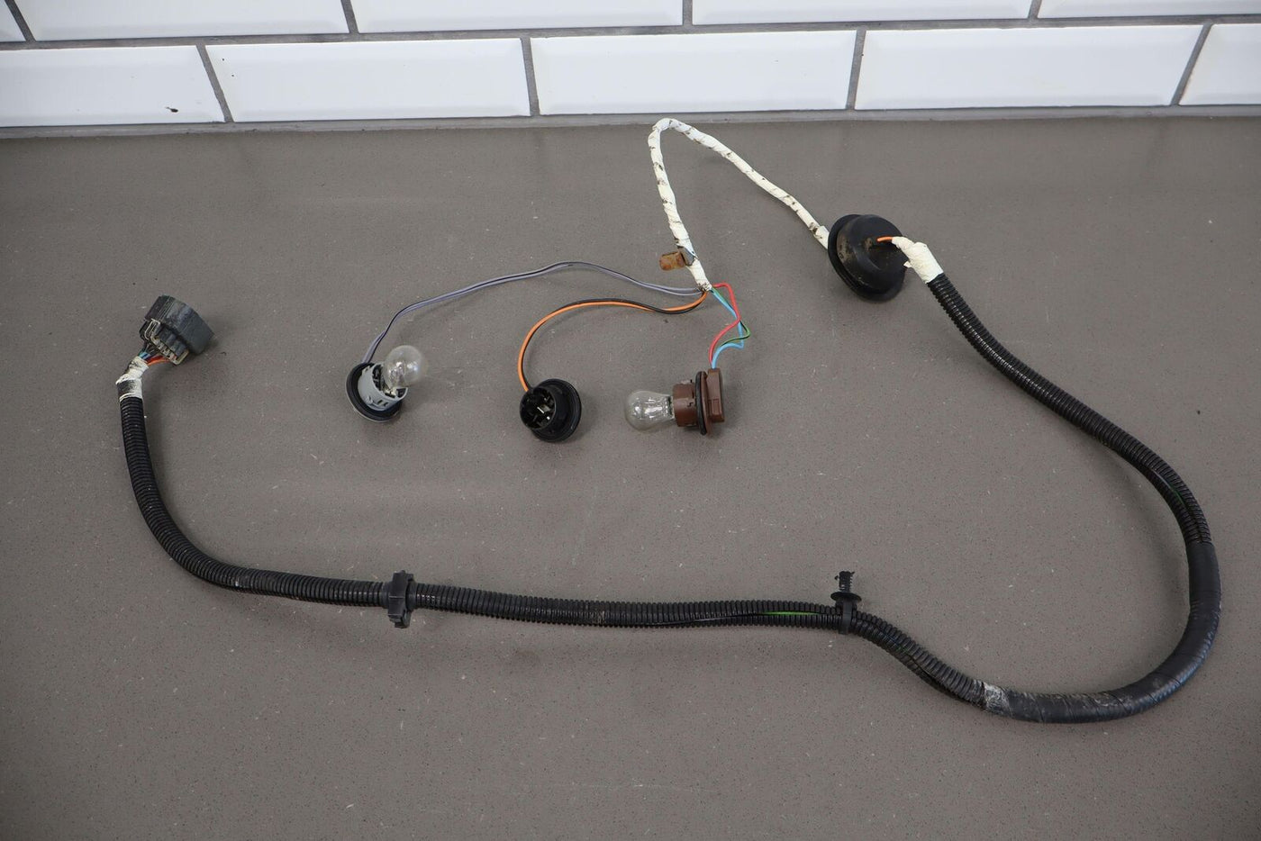 2003-2009 Hummer H2 OEM Rear Left LH Tail Light Wiring Harness Pigtail