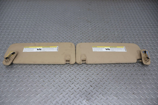 07-14 Cadillac Escalade Pair Illuminated Sun Visors LH & RH (Cashmere 394) Notes