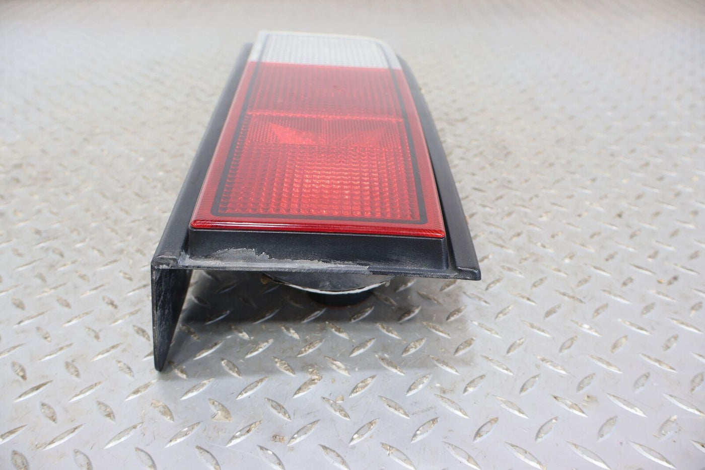 05-09 Hummer H2 Left LH Driver Tail Light Lamp OEM (SUV) Tested