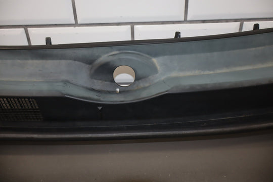47372570