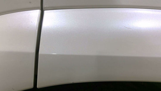 03-09 Lexus GX470 Driver Left Rear Quarter Panel Molding (Blizzard Pearl)