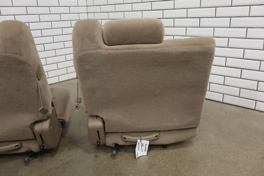 2001-2006 Chevy Tahoe/Yukon Cloth 3rd Row Seat (Neutral) See Photos