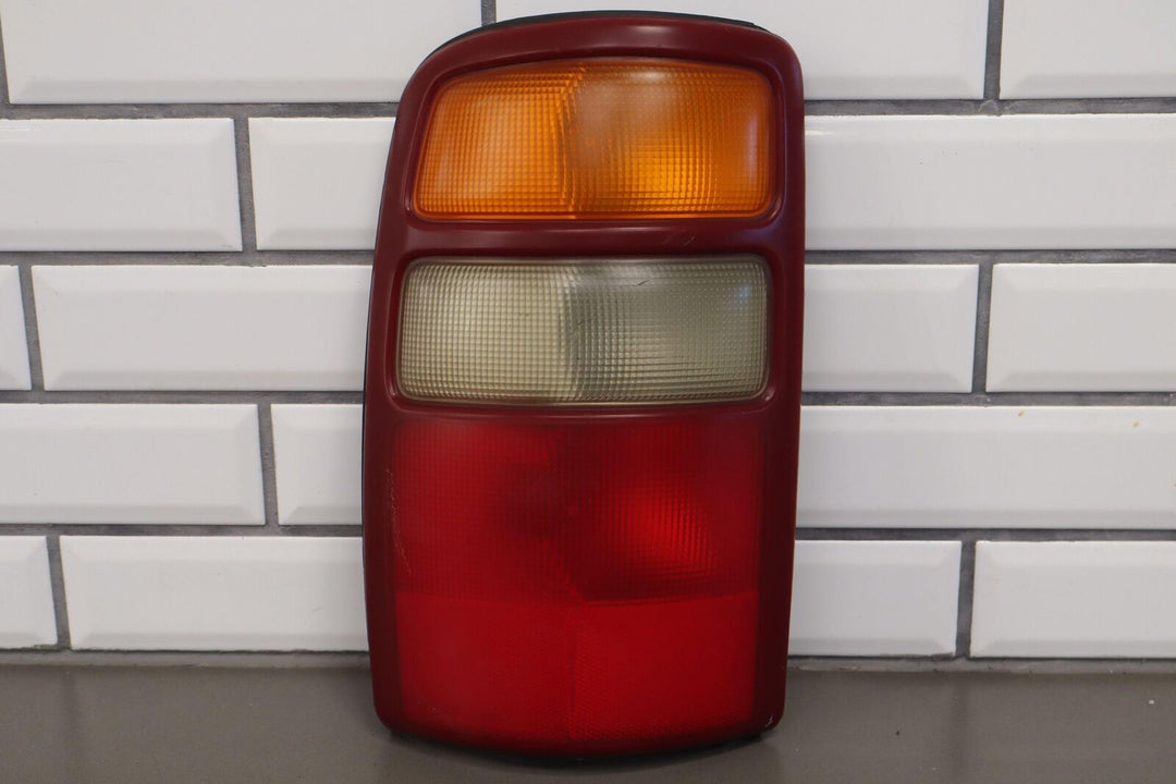 00-03 Chevy Suburban / Tahoe Driver Left OEM Tail Light Tail Lamp