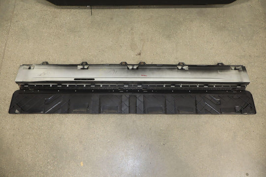 02-06 Cadillac Escalade EXT Midgate with Transition Panel (Shale)