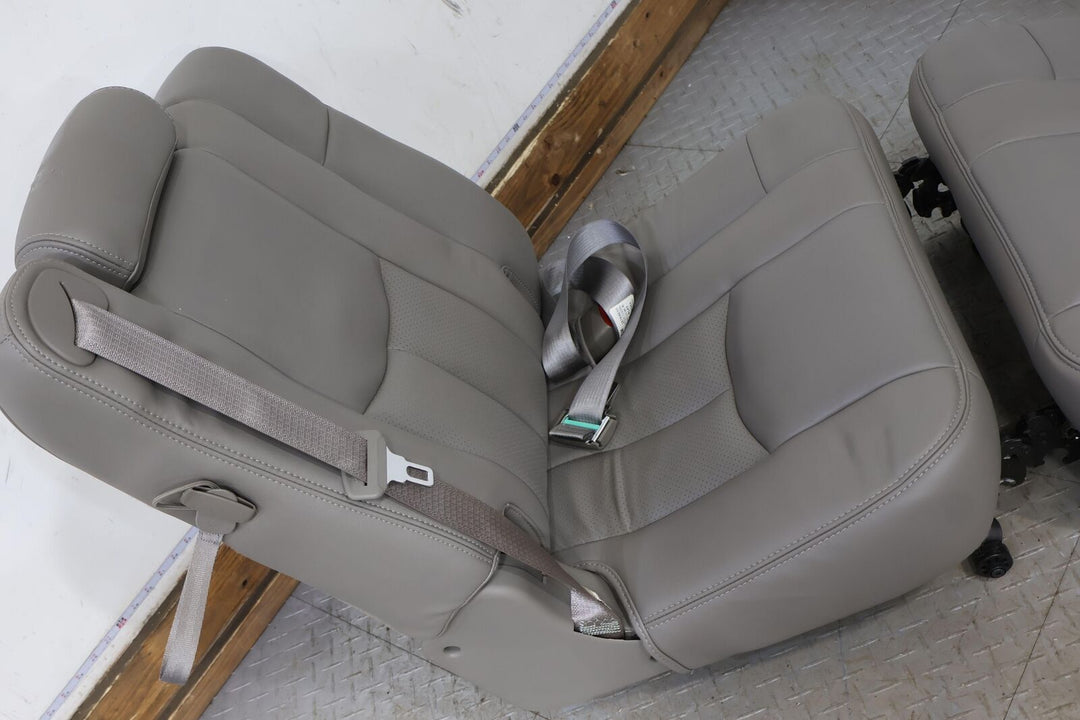 03-06 Cadillac Escalade Leather 3rd Row Bench Seat (Pewter 922) Short WB -Notes