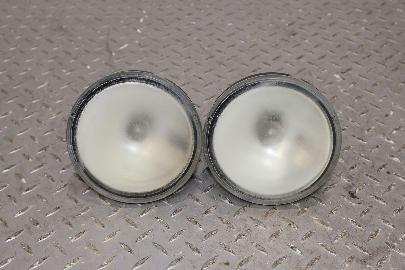 2003-2009 Hummer H2 Pair Left & Right OEM Fog Lights Lamps (Faded Lens)