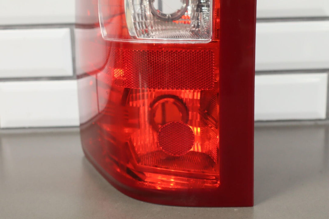 07-13 Chevy Silverado Driver Left OEM Tail Light Tail Lamp Assembly