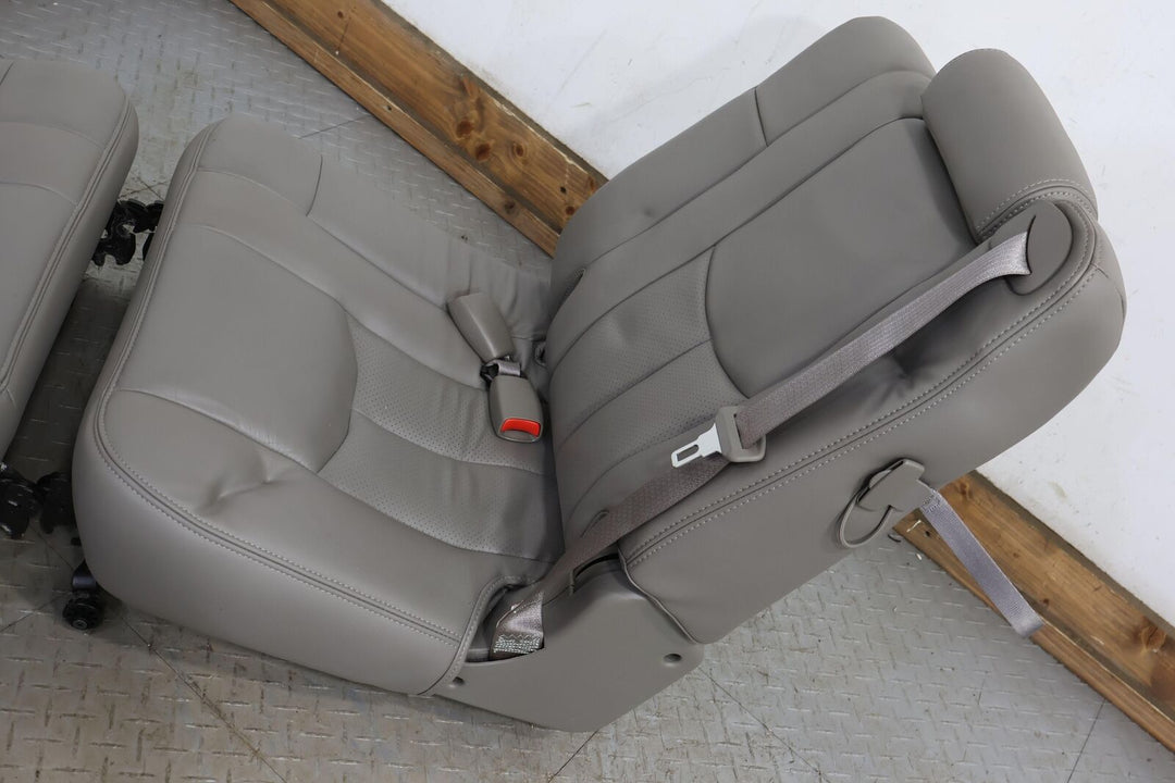 03-06 Cadillac Escalade Leather 3rd Row Bench Seat (Pewter 922) Short WB -Notes