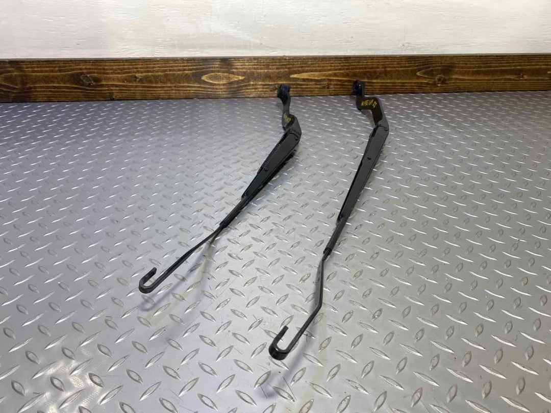 08-14 Ferrari California Pair Left & Right Wiper Arms (Black) Arms Only