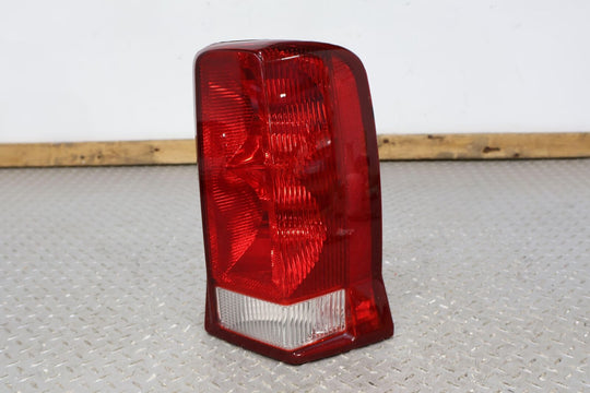 02-06 Cadillac Escalade Right RH Rear OEM Tail Light Lamp (Tested) Solid Mount