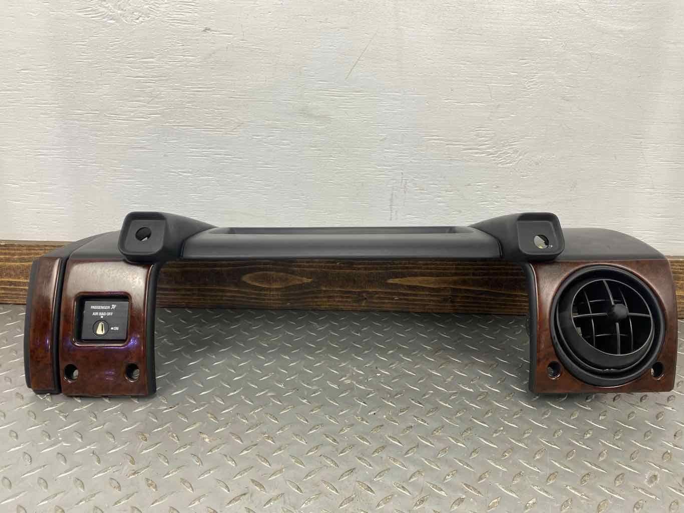 03-07 Hummer H2 Passenger Right RH Dash Mounted AC Vent (Black/Woodgrain) Notes