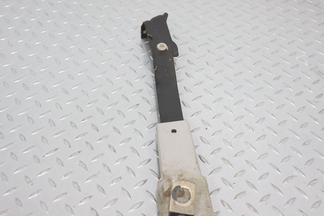 92-94 Chevy Suburban 2ND Row Right Passenger Seat Belt Retractor(Smoke Gray 13i)