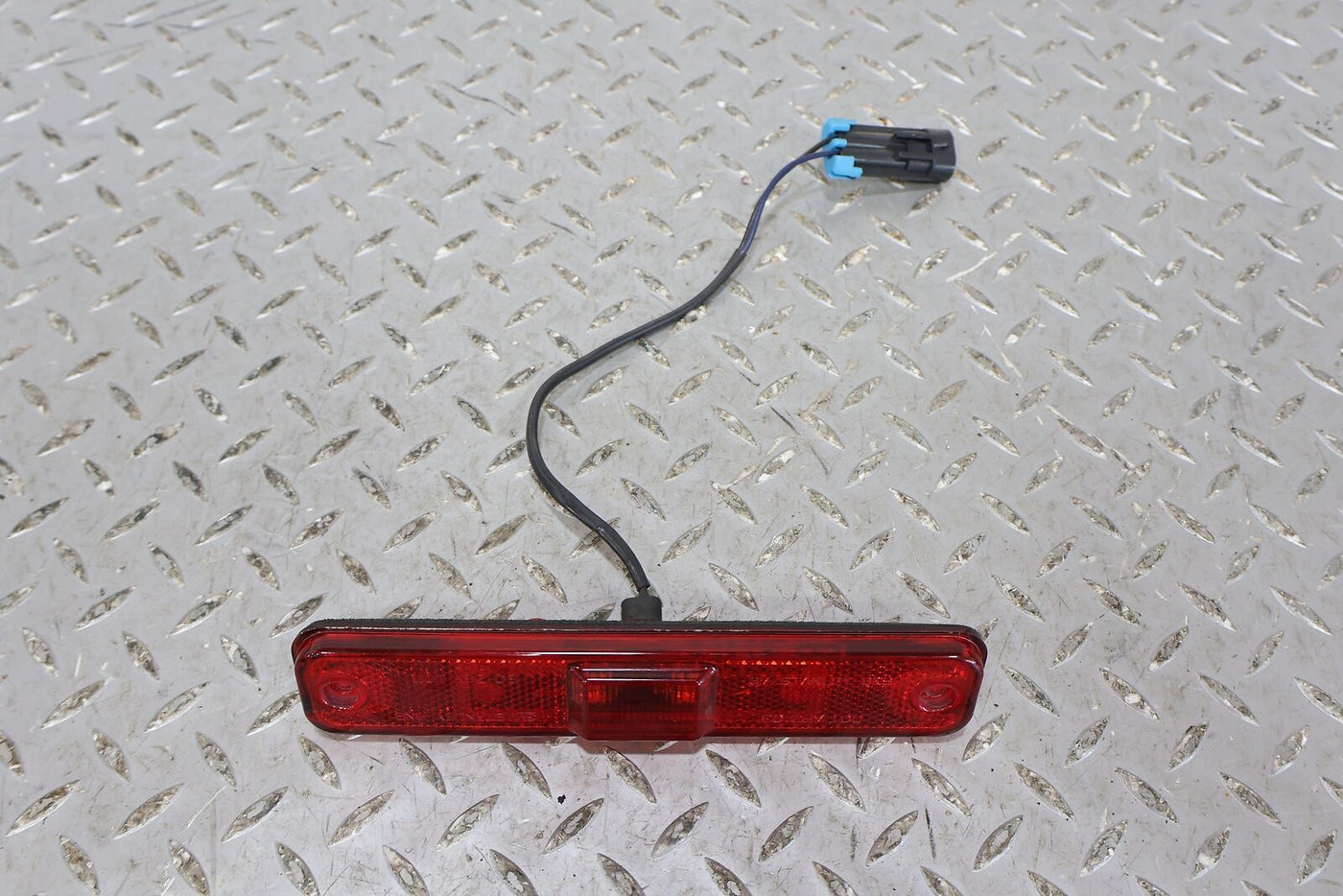 03-09 Hummer H2 OEM Rear LED Side Marker Light (Red) Tested