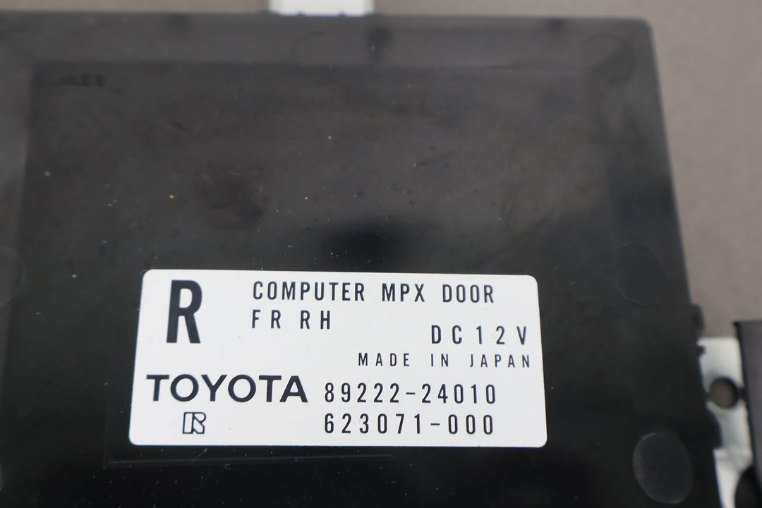 2002-2008 Lexus SC430 Left LH Door Control Module (89222-24010)