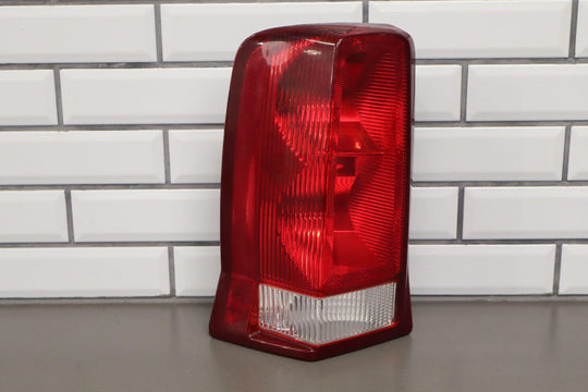 02-06 Cadillac Escalade Driver Left LH Tail Light Assembly OEM