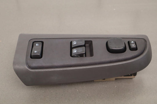 03-07 Chevy Silverado Sierra Extended Cab Driver Master Window Switch with Bezel