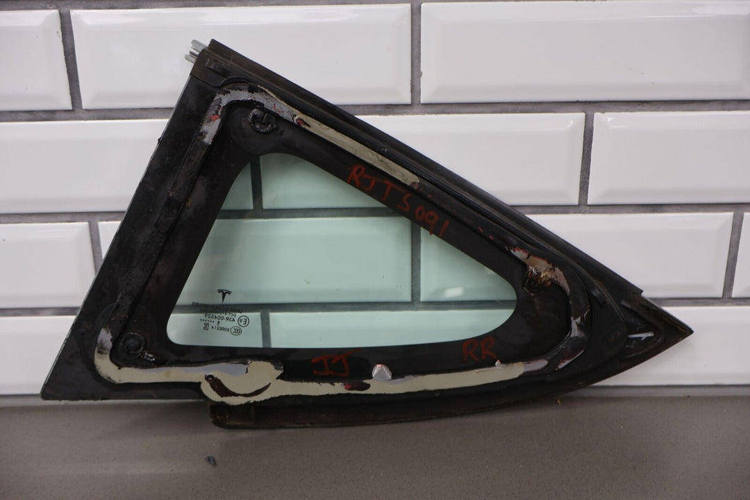 17-23 Tesla Model 3 Rear Right RH Quarter Window Grame W/ Frame (See Photos)