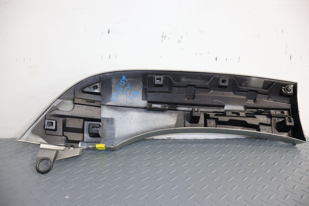 03-09 Lexus GX470 Driver Left Rear Quarter Panel Moulding (Silver Pine) Notes