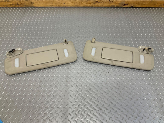 07-14 Cadillac Escalade Pair Illuminated Sun Visors LH & RH (Neutral) See Notes