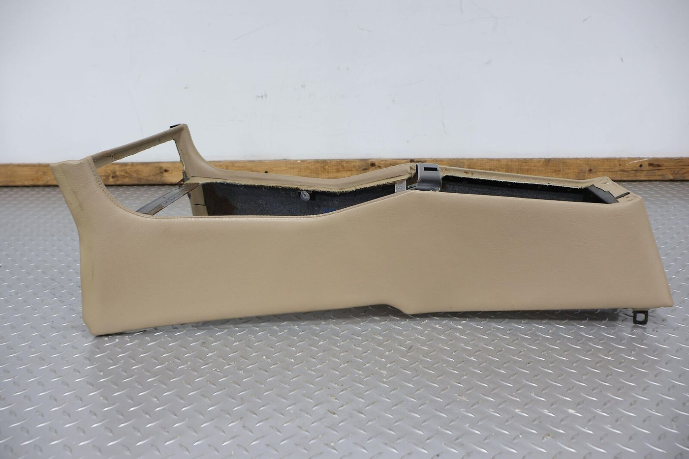 92-95 Jaguar XJS Interior Bare Center Floor Console (Doeskin AEE) See Notes