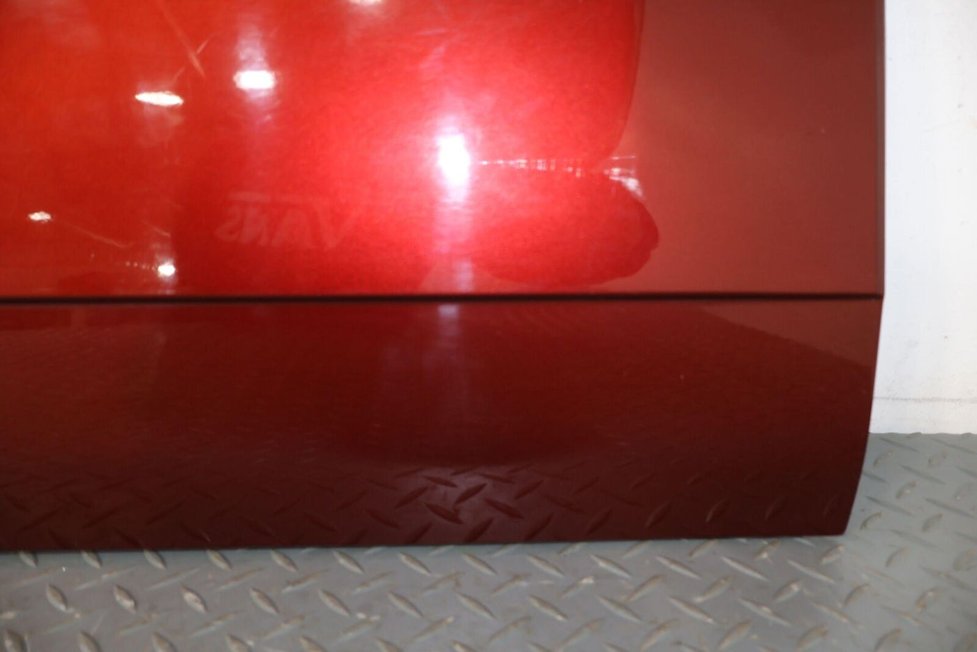 02-06 Cadillac Escalade Short WB Rear Right RH Door Moulding (Redfire 72U) Notes