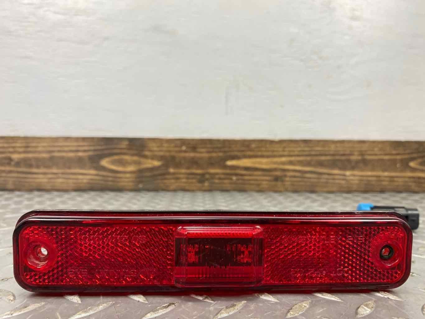 03-09 Hummer H2 Right RH Rear Red LED Side Marker Light/Lamp OEM TESTED