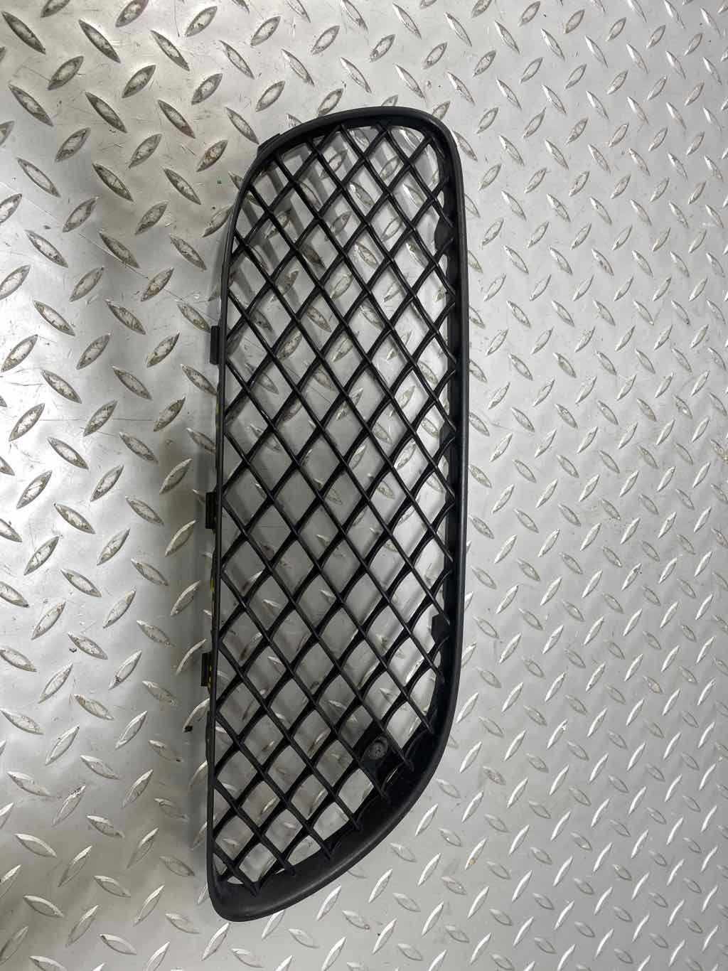 03-10 Bentley Continental GT Right RH Bumper Grille (Textured Black)