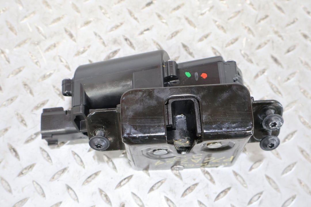 07-13 Escalade/Suburban/Yukon Power Tailgate Latch Lock (15839037) Tested