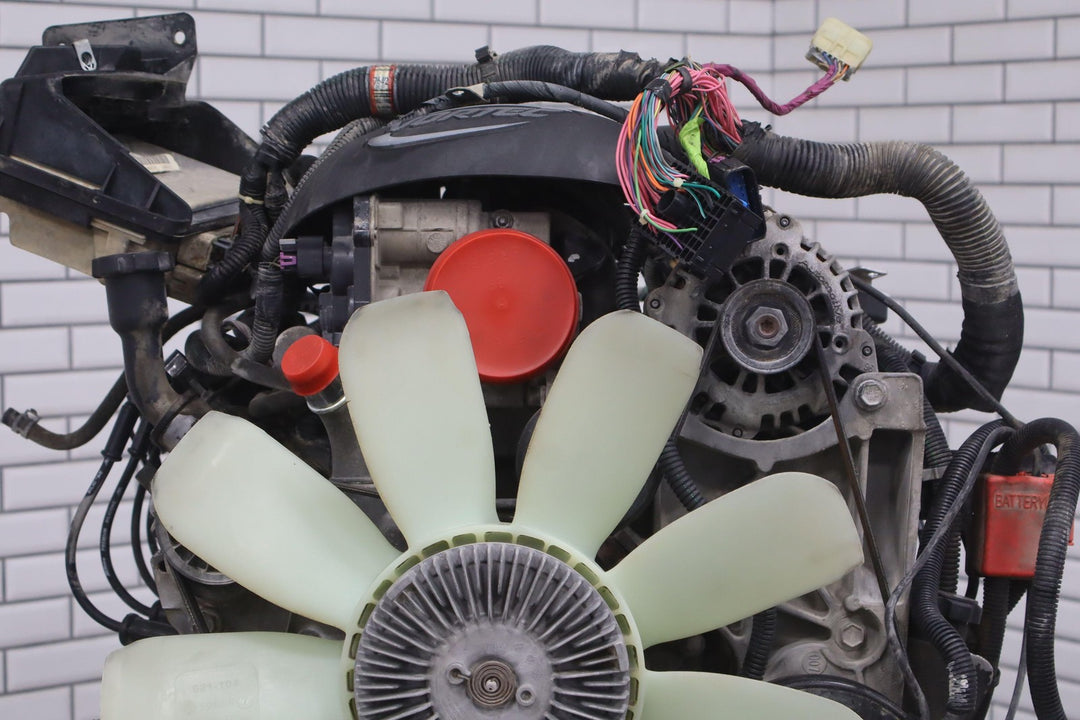 Chevy 6.0L LQ4 Vortec Engine / 4x4 4L80E Transmission 