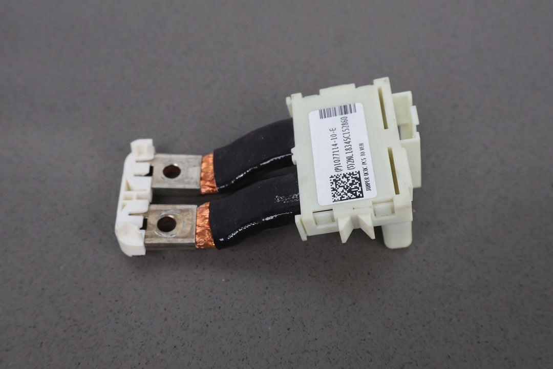 17-19 Tesla Model 3 Battery Fuse Relay Power Conversion Plug (107711410E)