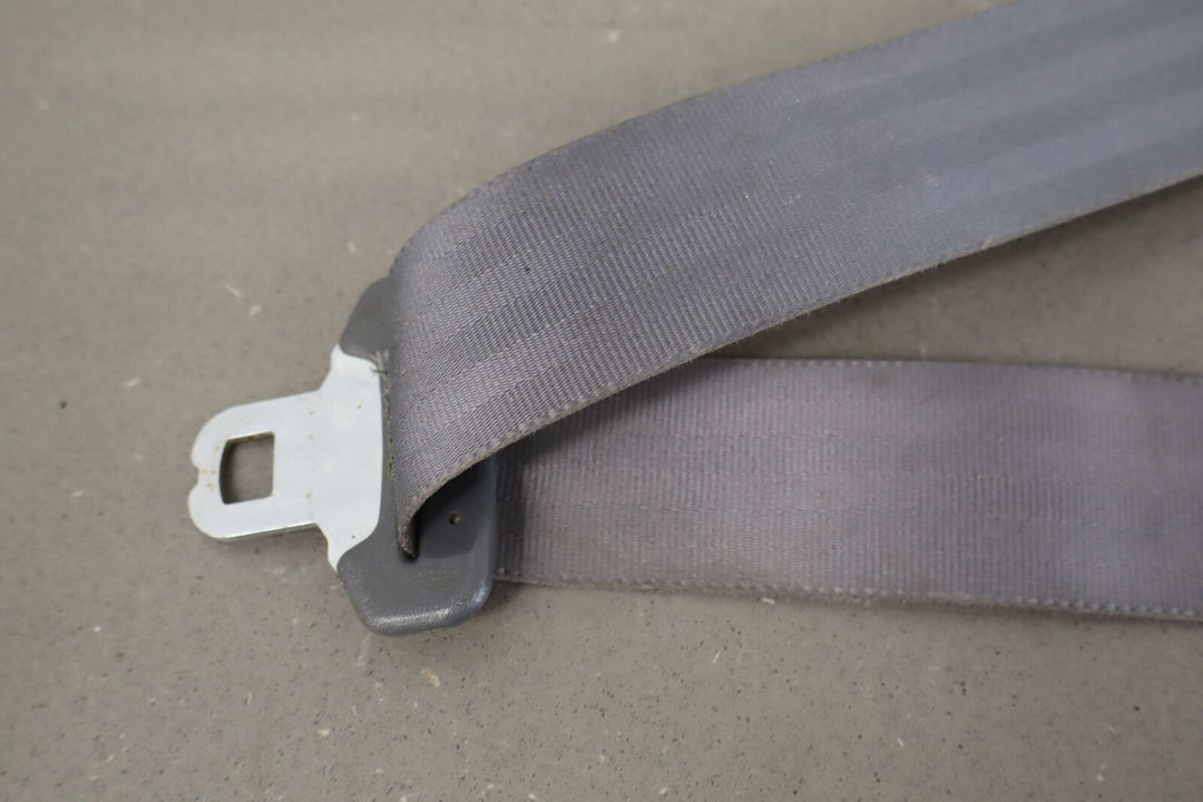 1991-1992 Toyota Land Cruiser 2nd Row Right RH Seat Belt Reatractor (Gray)