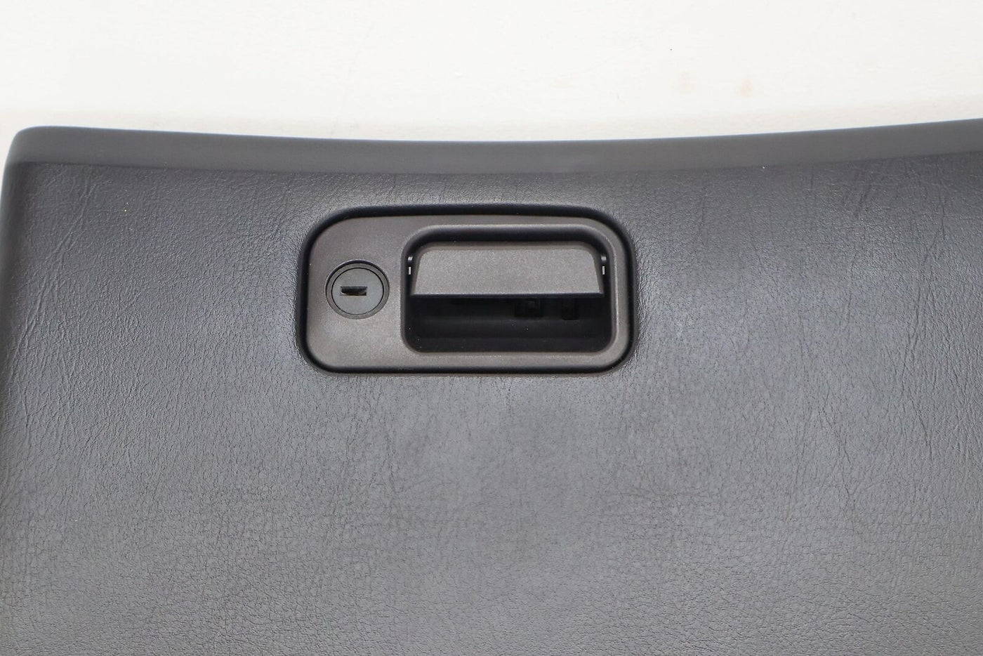03-05 Ford Thunderbird Interior Glove Box Compartment Door (Black BW) See Notes