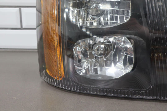 03-06 Cadillac Escalade Pair of Left & Right Aftermarket Headlight Lamps