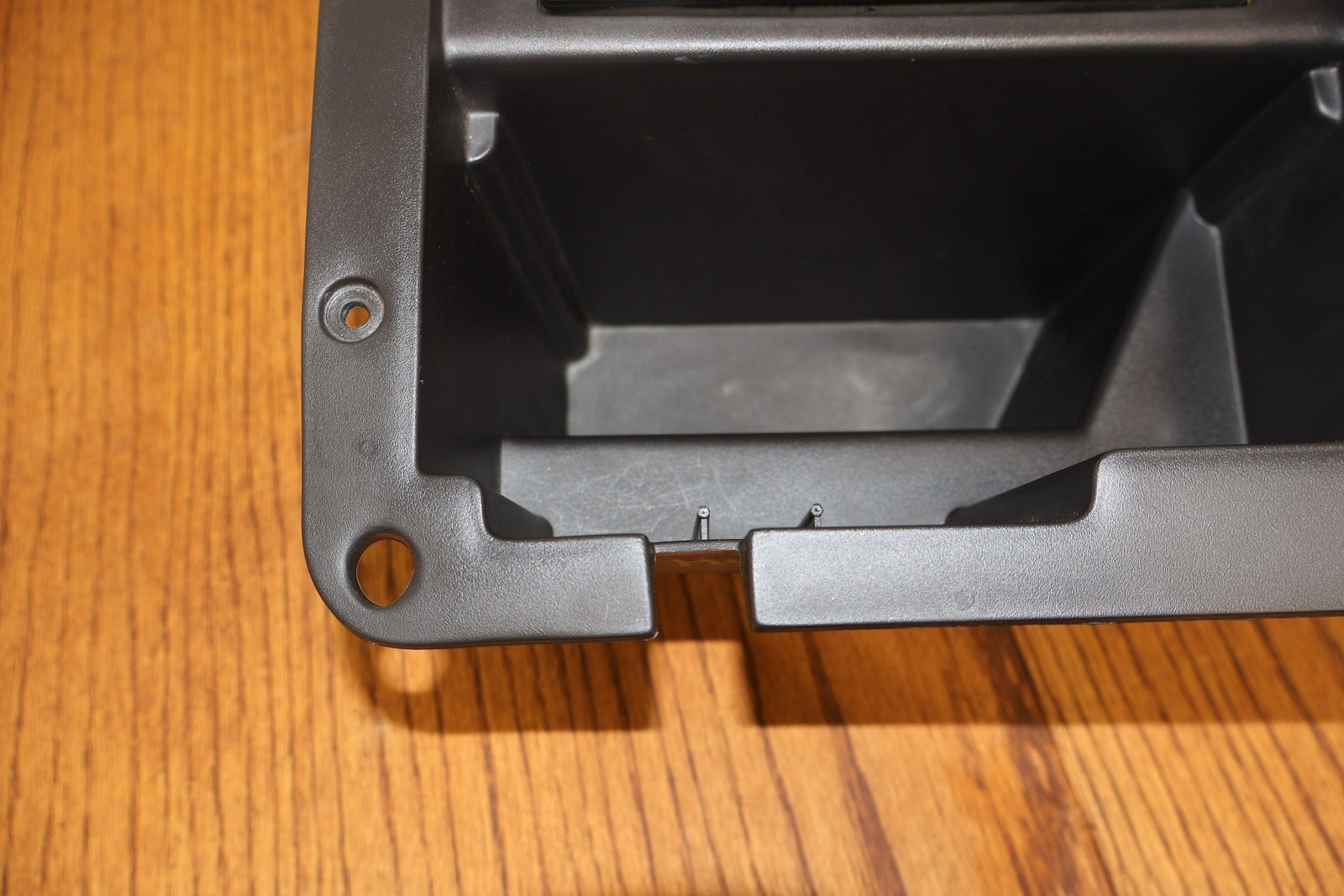 03-07 Hummer H2 Center Console Cubby Insert W/DVD Player (Black