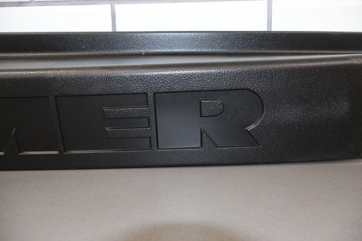 03-05 Hummer H2 REAR Center Bumper Cover Section (Black Textured) See Notes