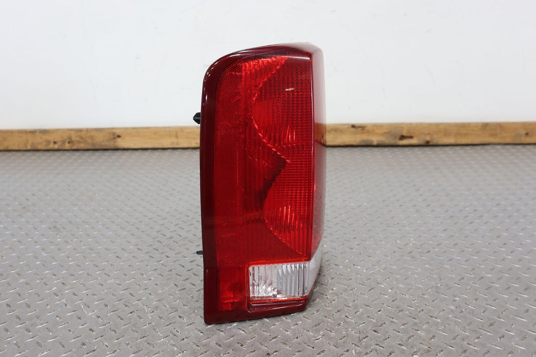 03-06 Cadillac Escalade Long Wheel Base Rear Left LH Tail Light Lamp (Tested)