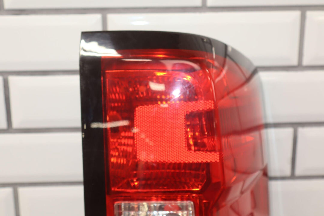 2014-2015 Chevy Silverado Passenger Right Tail Light Tail Lamp OEM