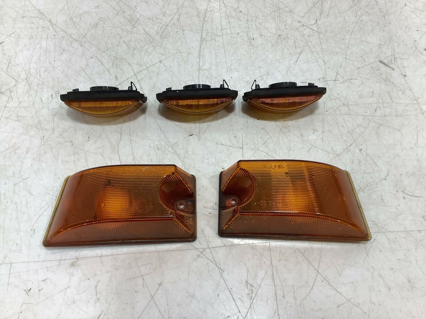 03-09 Hummer H2 OEM Front Marker Light Set (5 Piece) Amber