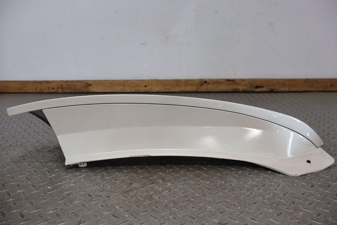 03-06 Escalade Short WB Left Rear Upper Tail Panel Moulding (White Diamond 98U)