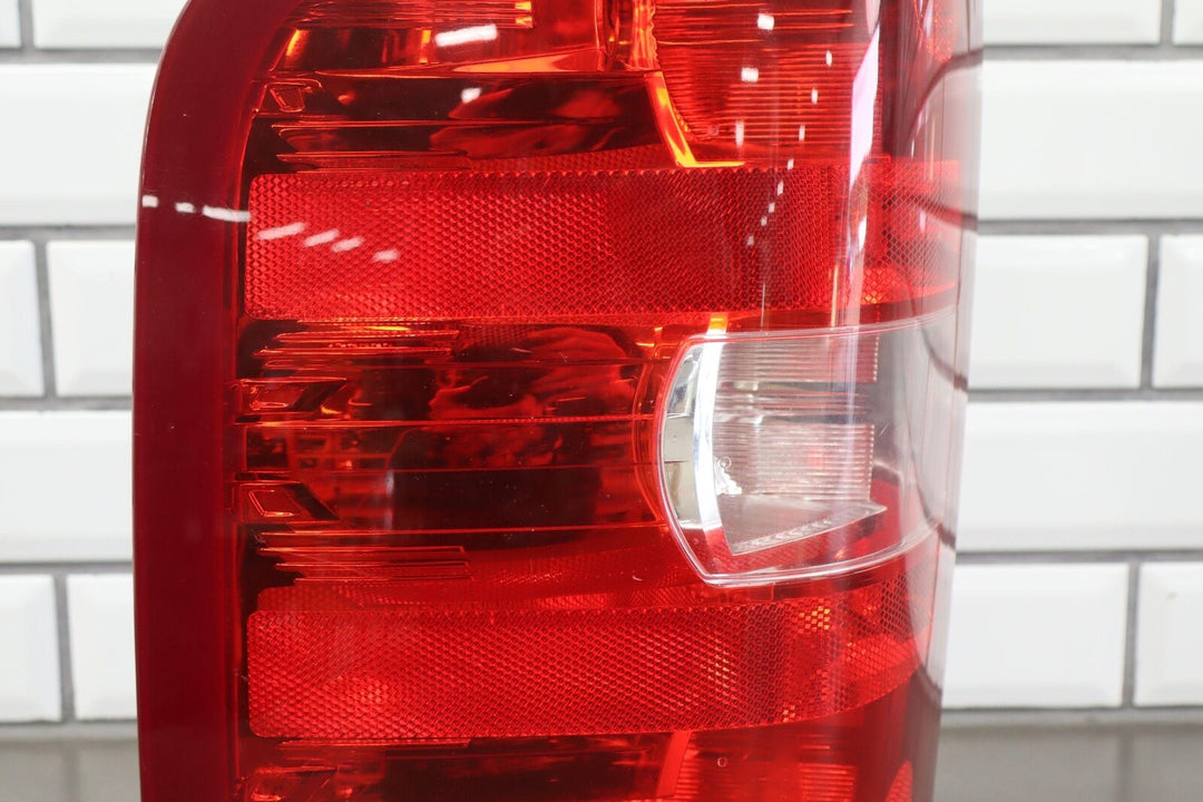 07-13 Chevy Silverado Driver Left OEM Tail Light Tail Lamp Assembly