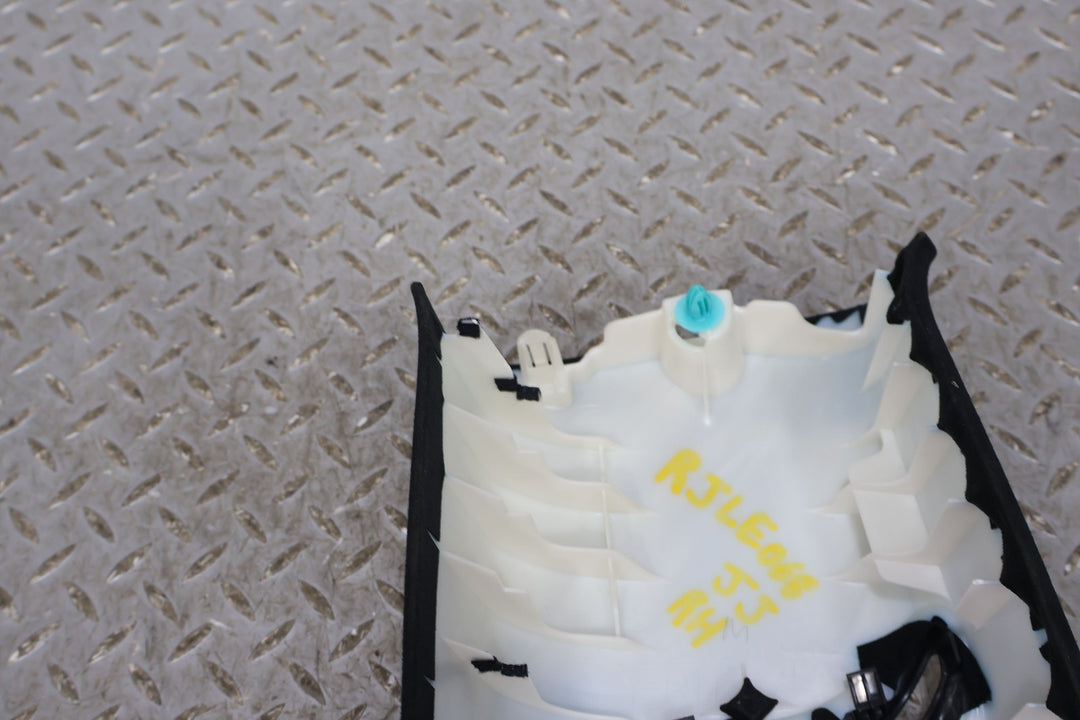 https://i.ebayimg.com/00/s/MTA2N1gxNjAw/z/t70AAeSw5-ZpMyMj/$_57.JPG?set_id=2