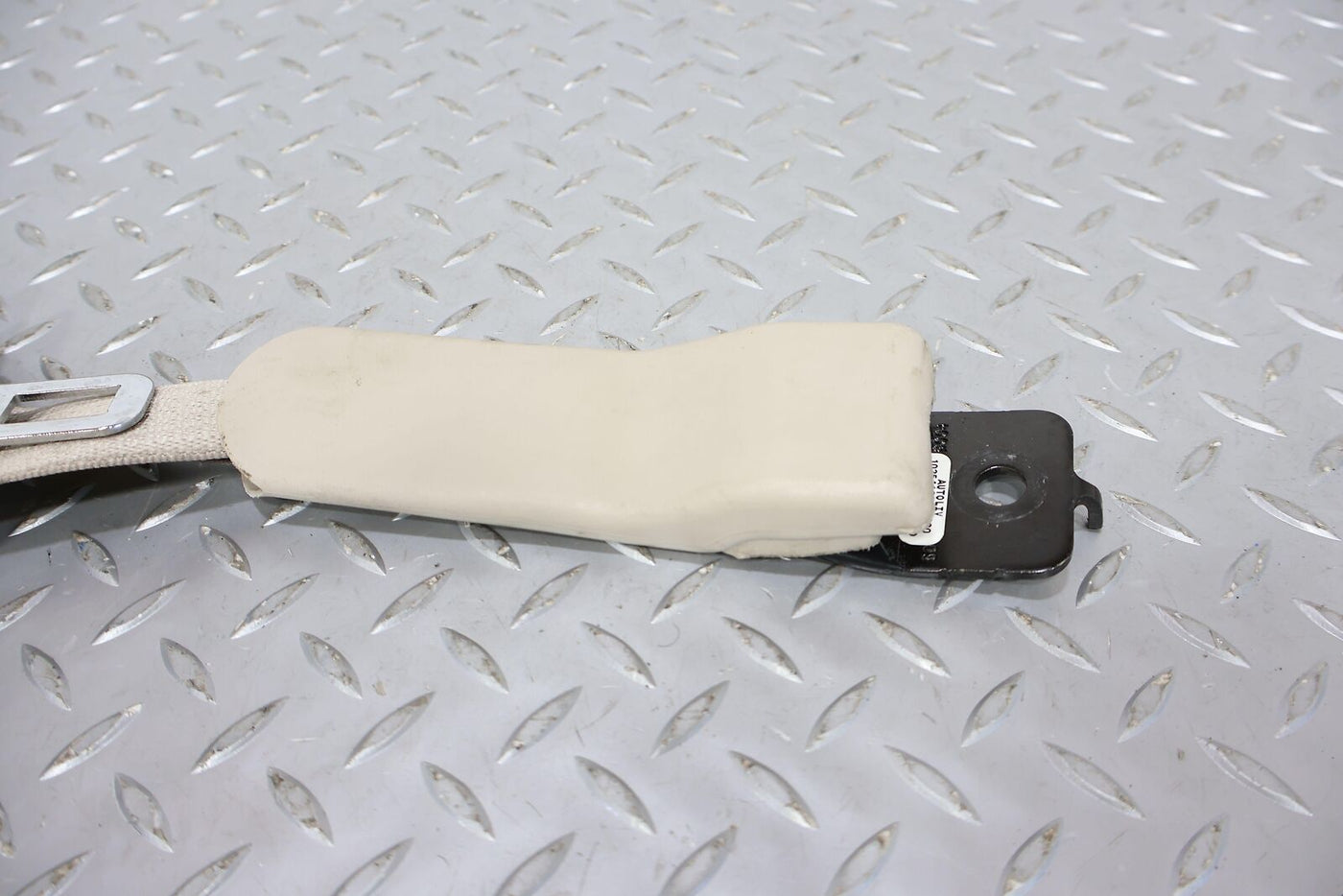 04-09 Cadillac XLR Passenger RIGHT Front Seat Belt Retractor (Shale 15i) Notes