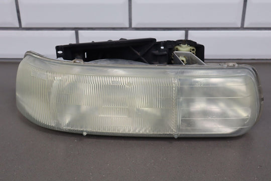 99-02 Chevrolet Silverado / 00-06 Tahoe Suburban OEM Headlight Set (Left/Right)