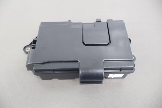 02-03 Lexus SC430 Interior Trunk Cabin Fuse Relay Junction Box (82672-24090)