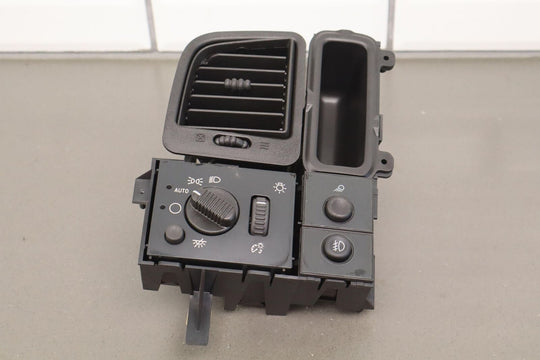 03-06 Chevy / GMC Sierra Silverado Tahoe Yukon Headlight Switch with Vent/Cage