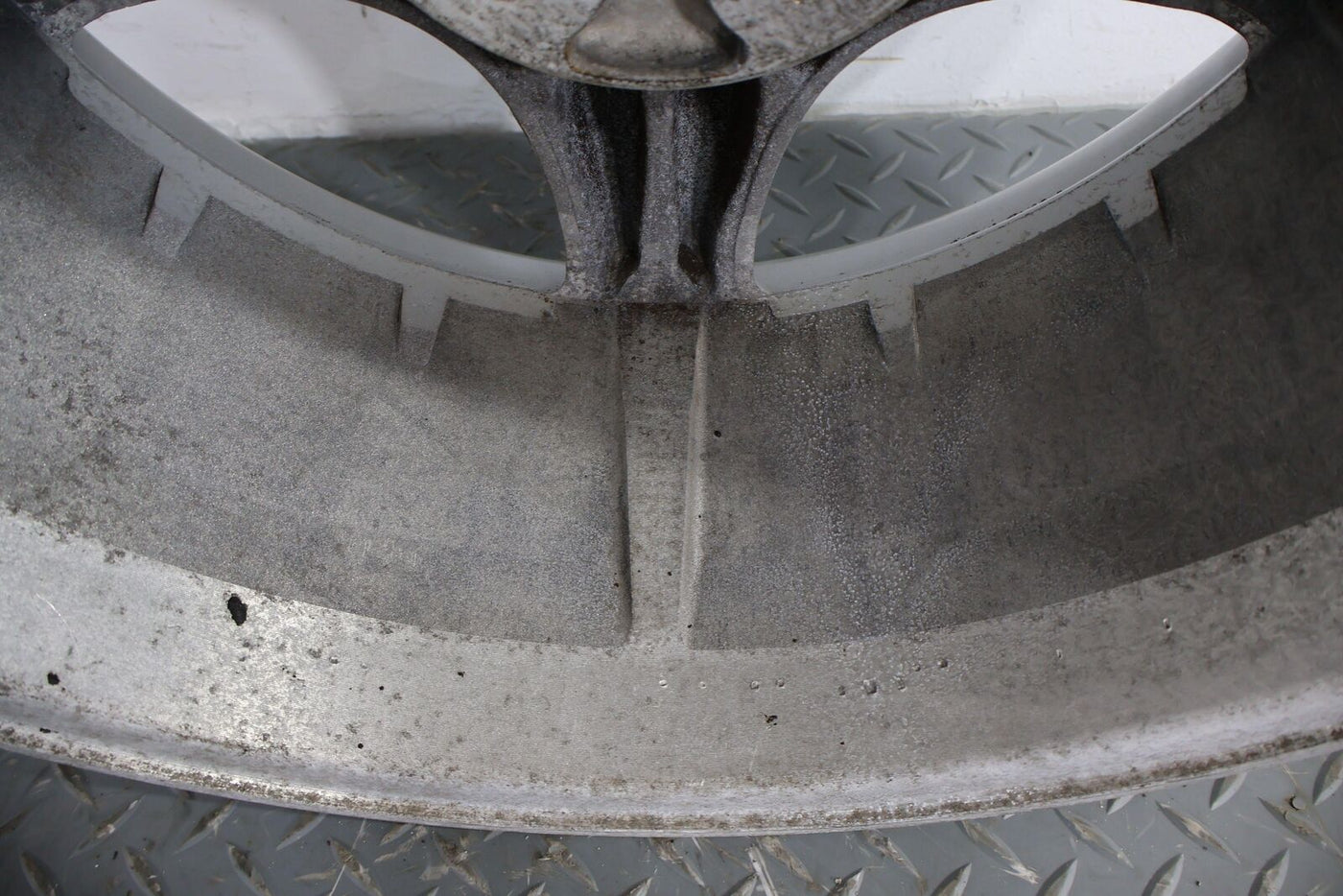 91-92 Toyota Supra MK3 Turbo 16x7 OEM 5 Spoke Wheel W/Center Cap (Face Marks)