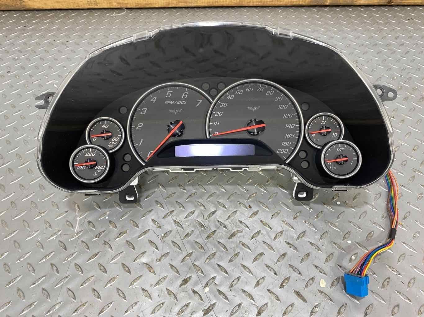 06-08 Chevy Corvette C6 Convertible 200MPH Speedometer Cluster 10392168 Untested