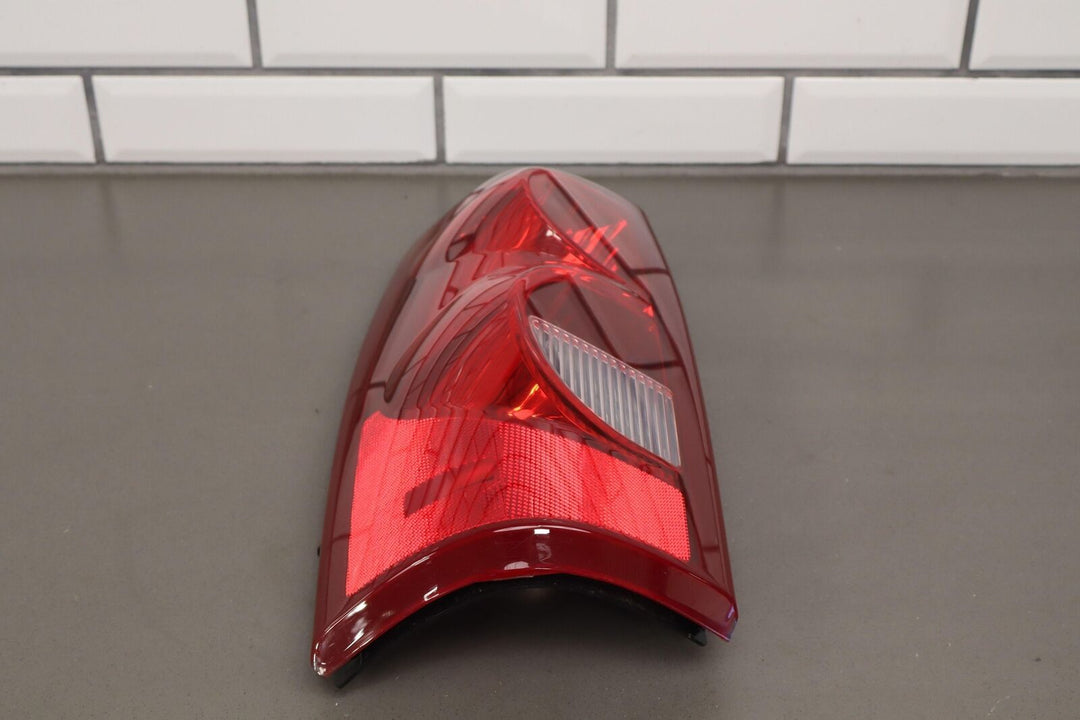 03-07 Chevy Silverado Left LH Driver Tail Light OEM GM