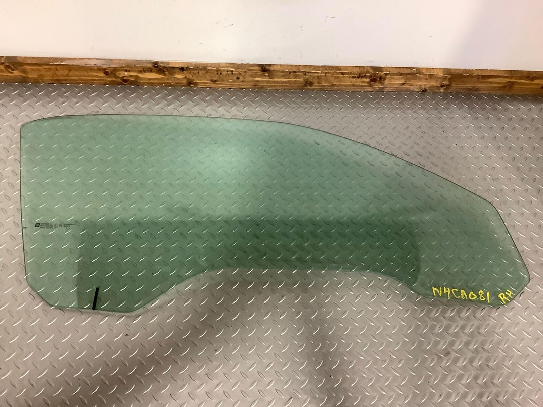 04-09 Cadillac XLR Passenger Right RH Front Door Glass (Glass Only) See Notes